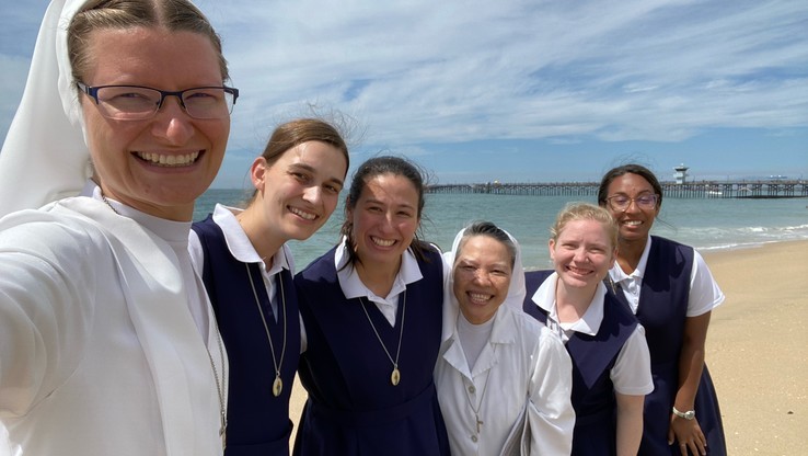 Postulants 2023 Beach