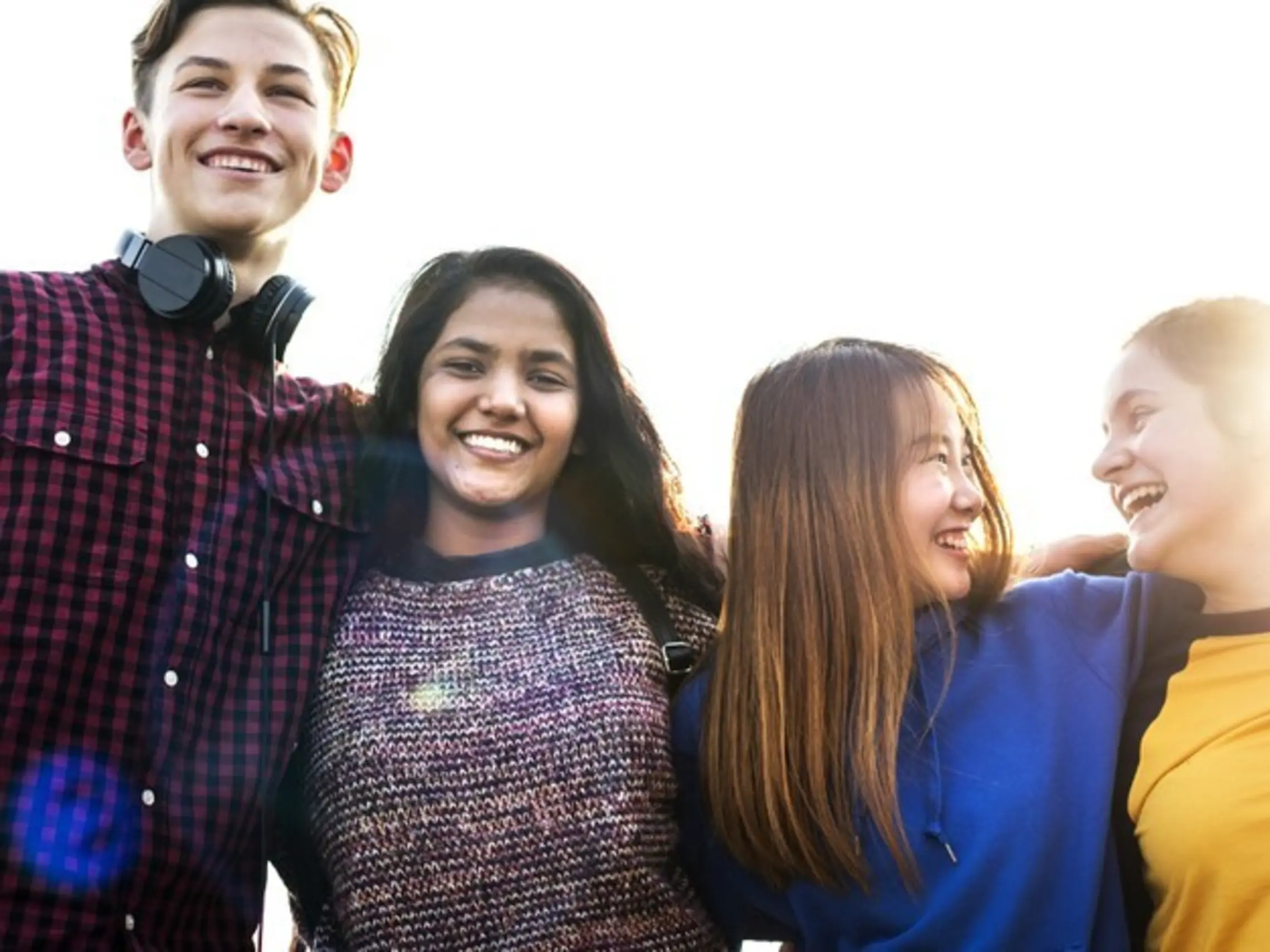 8936 Multi Ethnic Group Of Teens Group Hug Sunburs